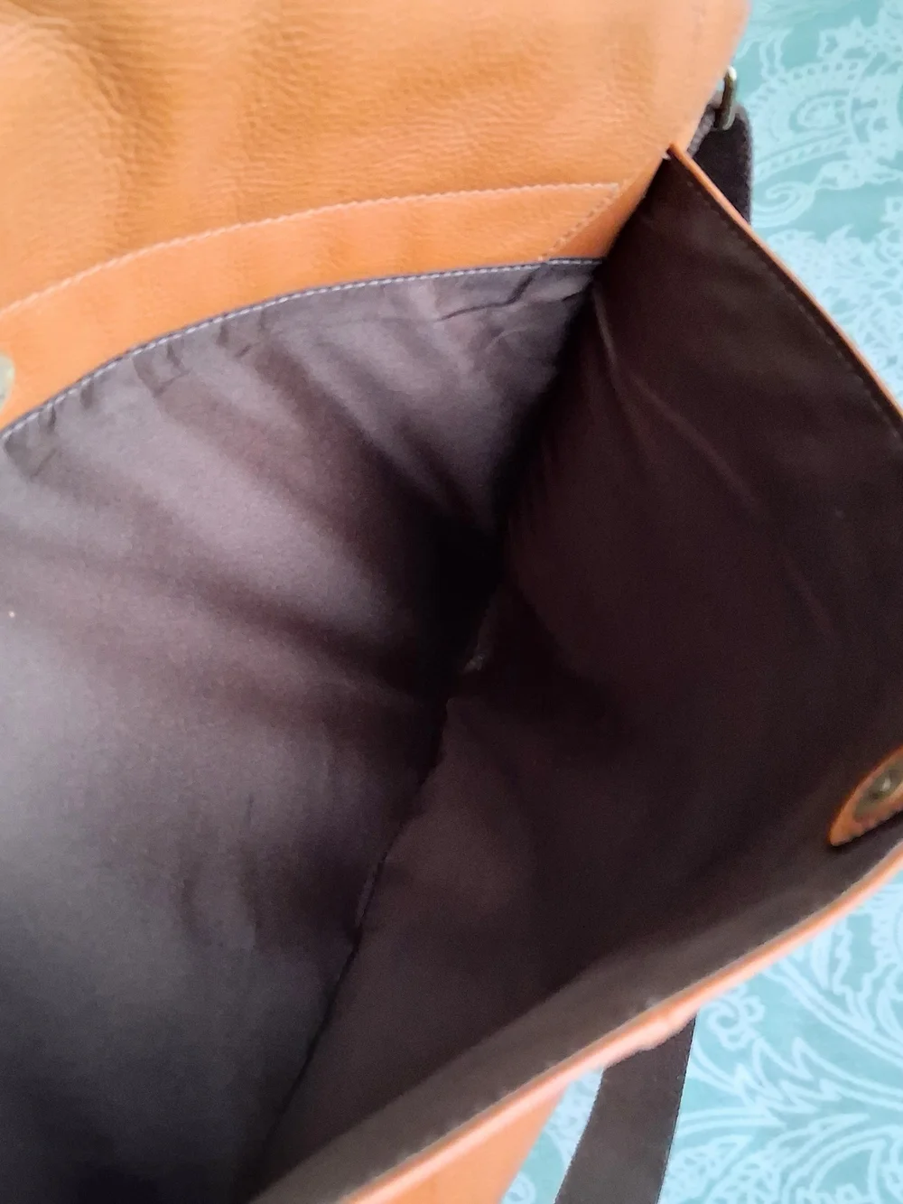 Fossil Cognac Leather Messenger Bag with Dark Brown Strap